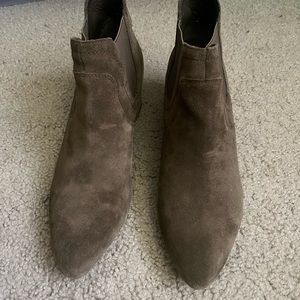 Nine West Olive Suede Booties Size 8